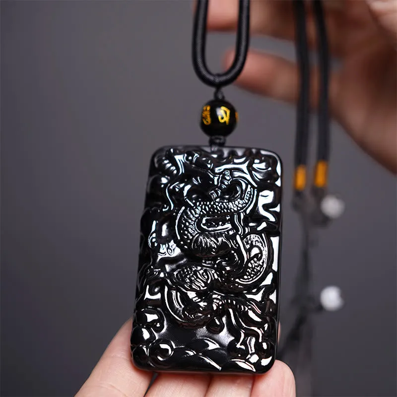 Collier pendentif rectangulaire gravé en obsidienne noire naturelle avec dragon et Buddha Stones