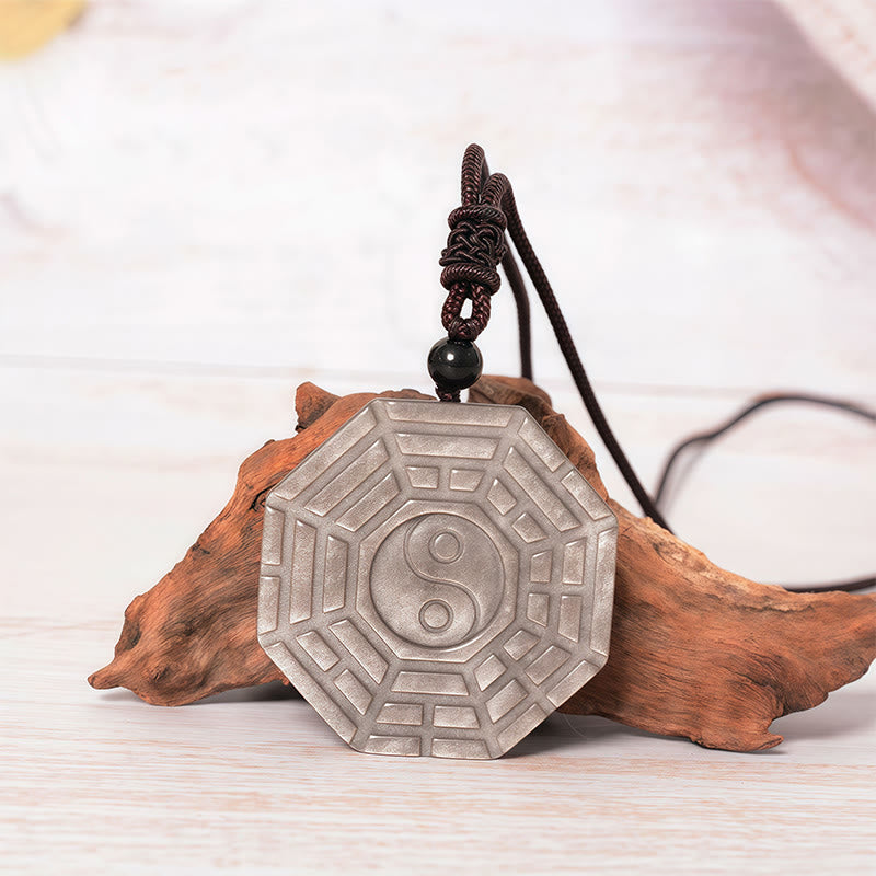 Buddha Stones Collier avec pendentif en obsidienne argentée brillante Bagua Yin Yang Symbole de protection