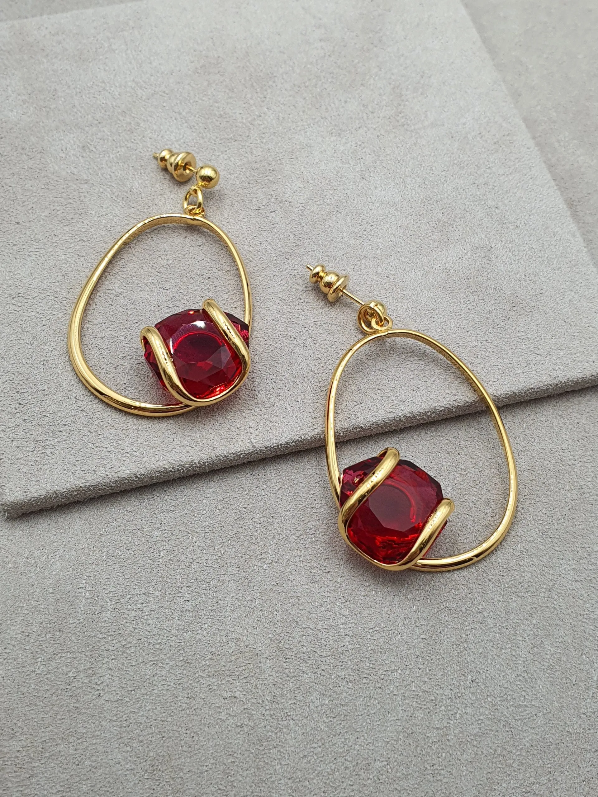 Musa - Rouge - Doré - Boucles d'oreilles - Andrea Marazzini