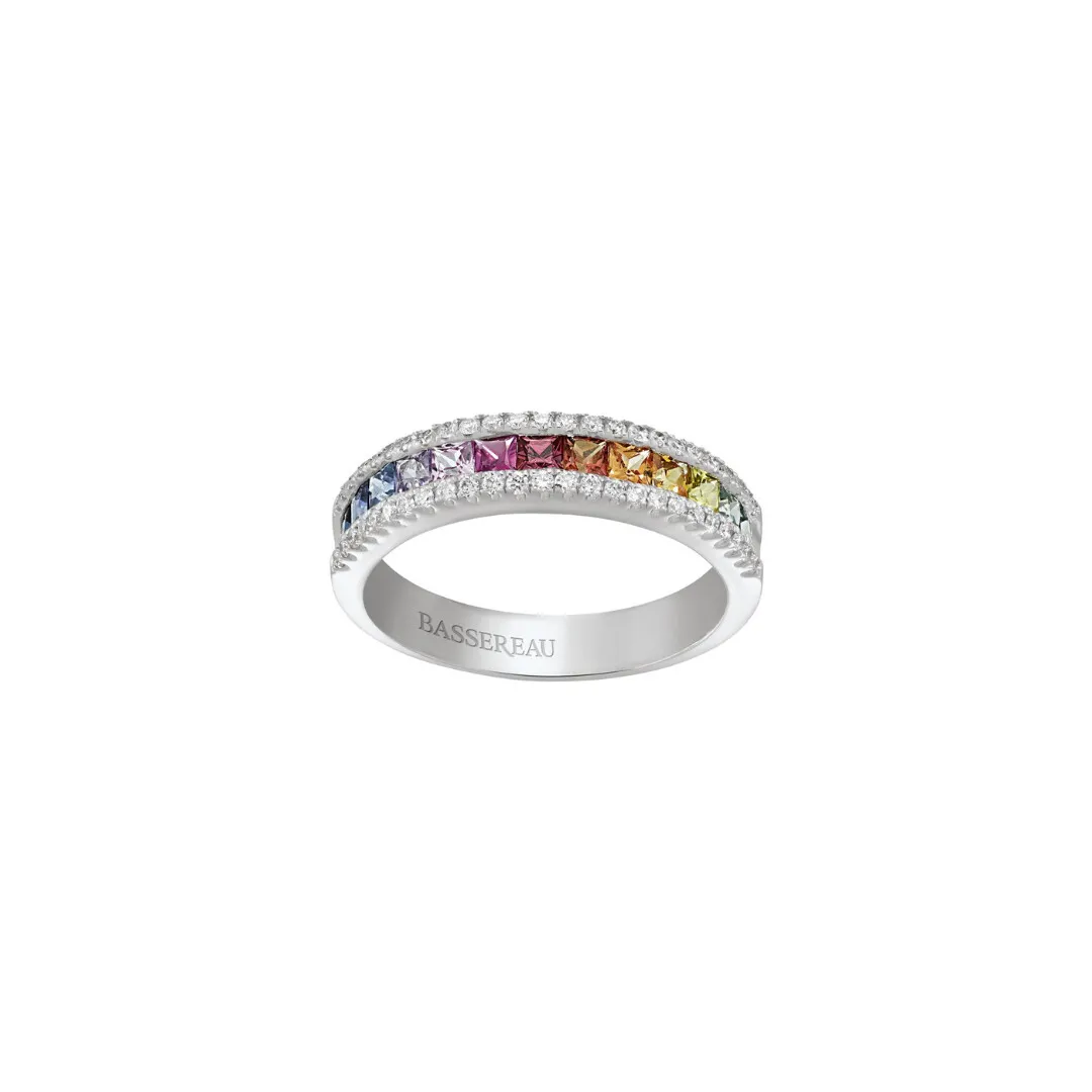 Bague en or blanc, saphirs multicolores et diamants
