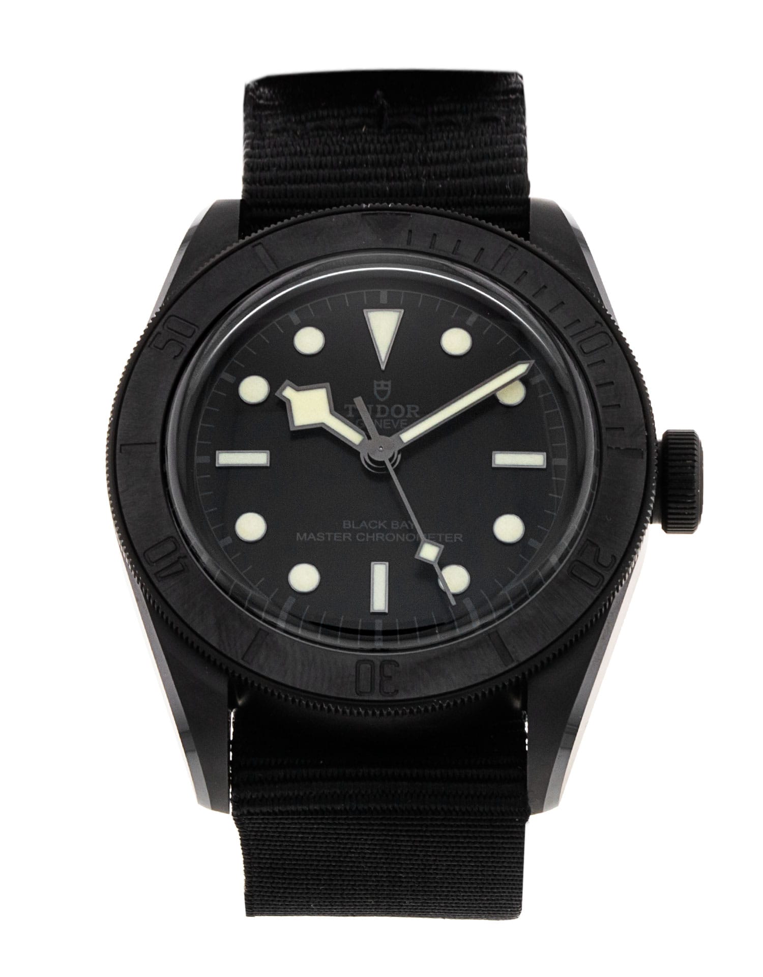Tudor Black Bay - cadran Noir et un bracelet e Tissu
