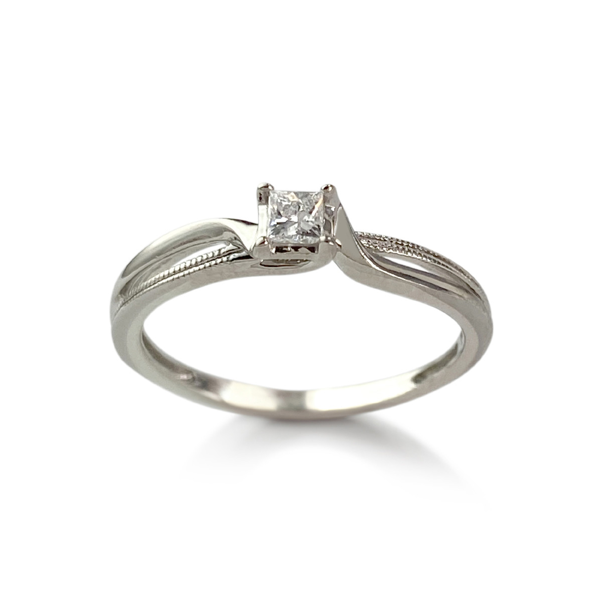 Bague d'occasion or 375 blanc diamant rubis