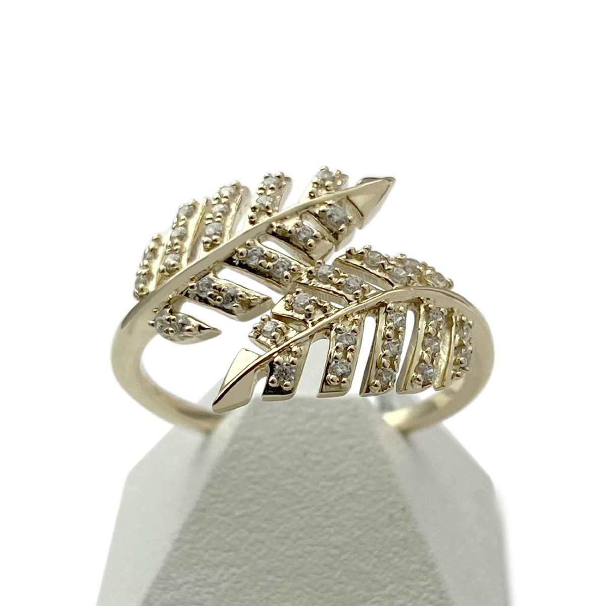 Bague d'occasion or 375 jaune feuilles oxyde de zirconium