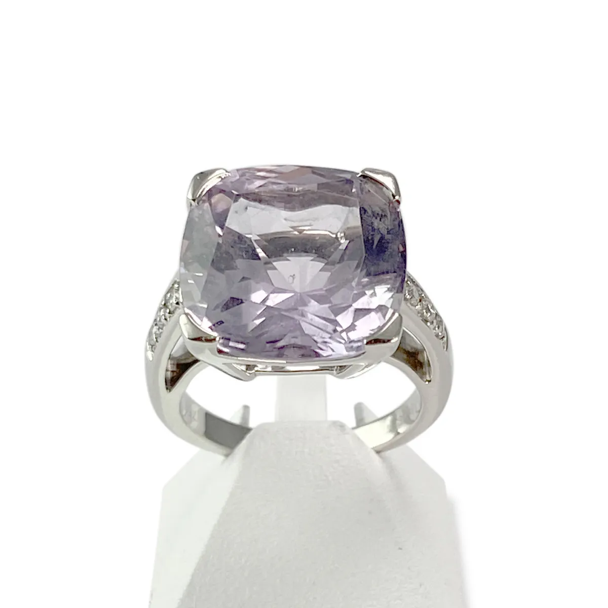 Bague d'occasion or 750 blanc diamants améthyste MAUBOUSSIN