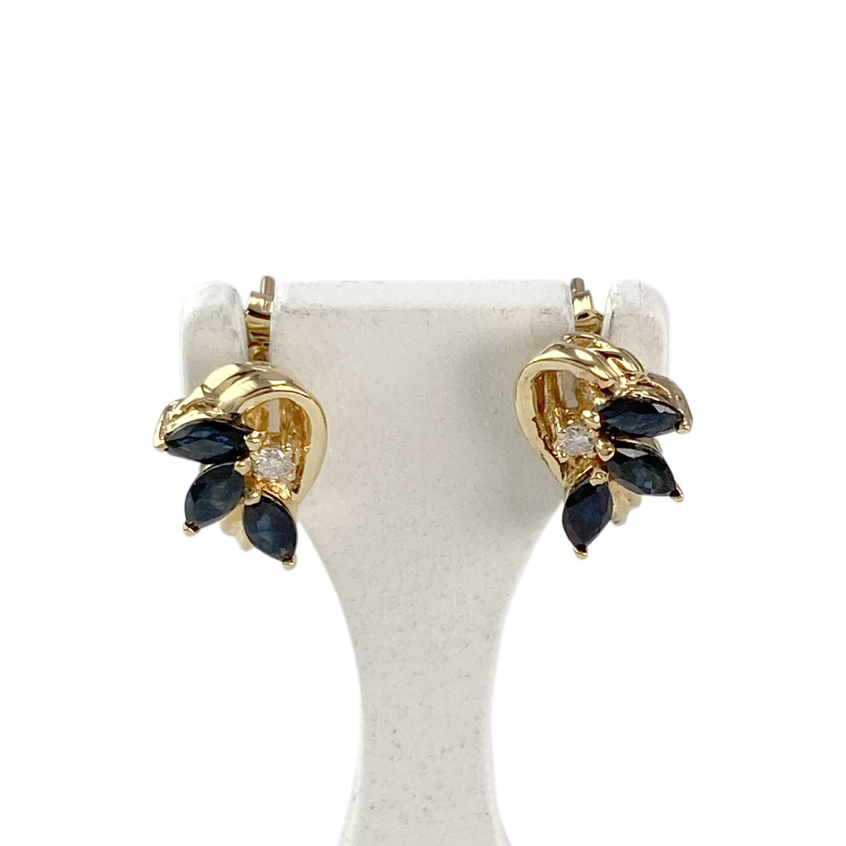 Boucles d'oreilles clous d'occasion or 750 jaune saphirs diamants