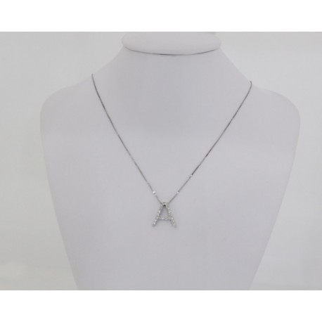 Chaîne en or blanc 18 kt avec lettre en or blanc 18 kt et diamants
