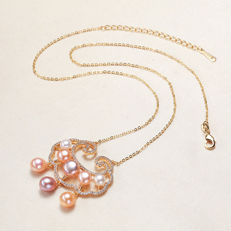 Buddha Stones en perles naturelles plaquées or 18 carats et breloque en forme de cadenas chinois